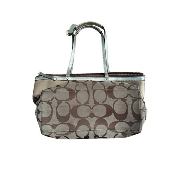 Coach Medium Signature CC Purse L0768-11691 - Picture 2 of 8